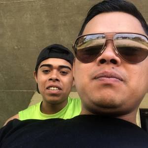 Meet your Posher, Adela